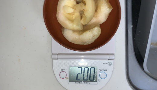 桃を食べて血糖値を計ってみた。